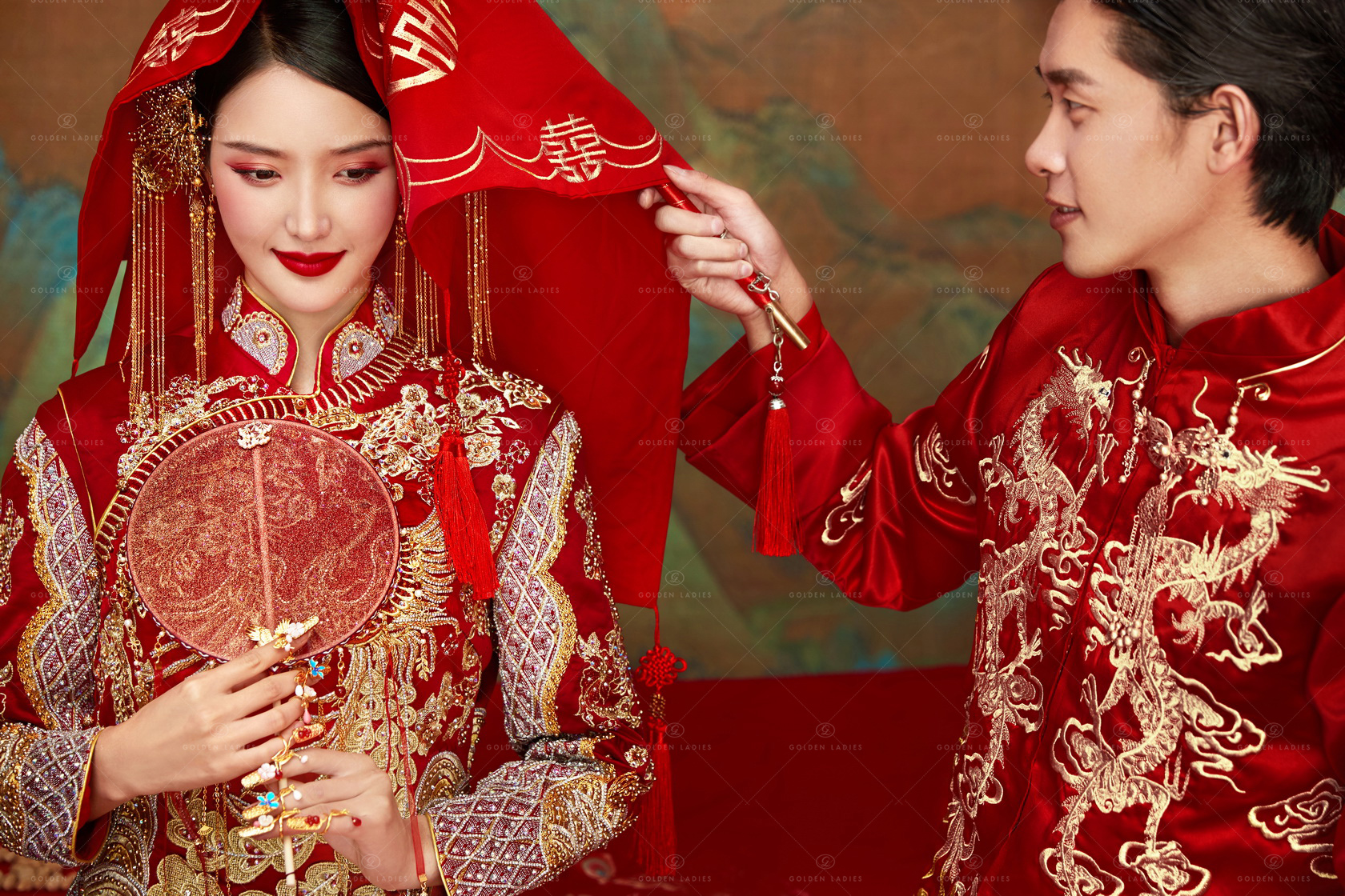 中式传统婚纱_中式婚纱